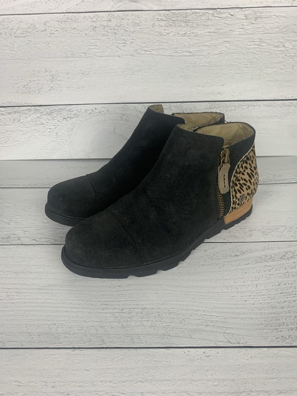 Sorel Women's Size USA 7.5 Black Animal Print Ankle Zipper Booties Boots Shoes